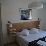 Marina Sahil Apart Otel Çeşme