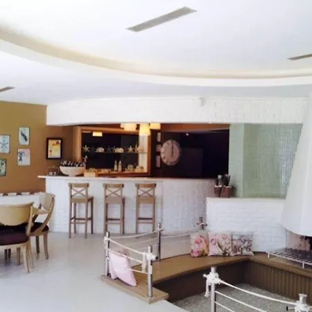 Marina Sahil Aparthotel